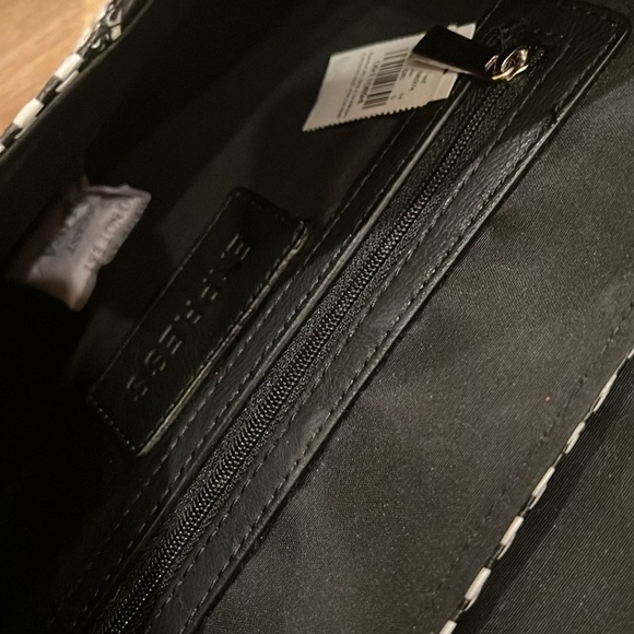 Express clutch flat handbag - Picture 13 of 15